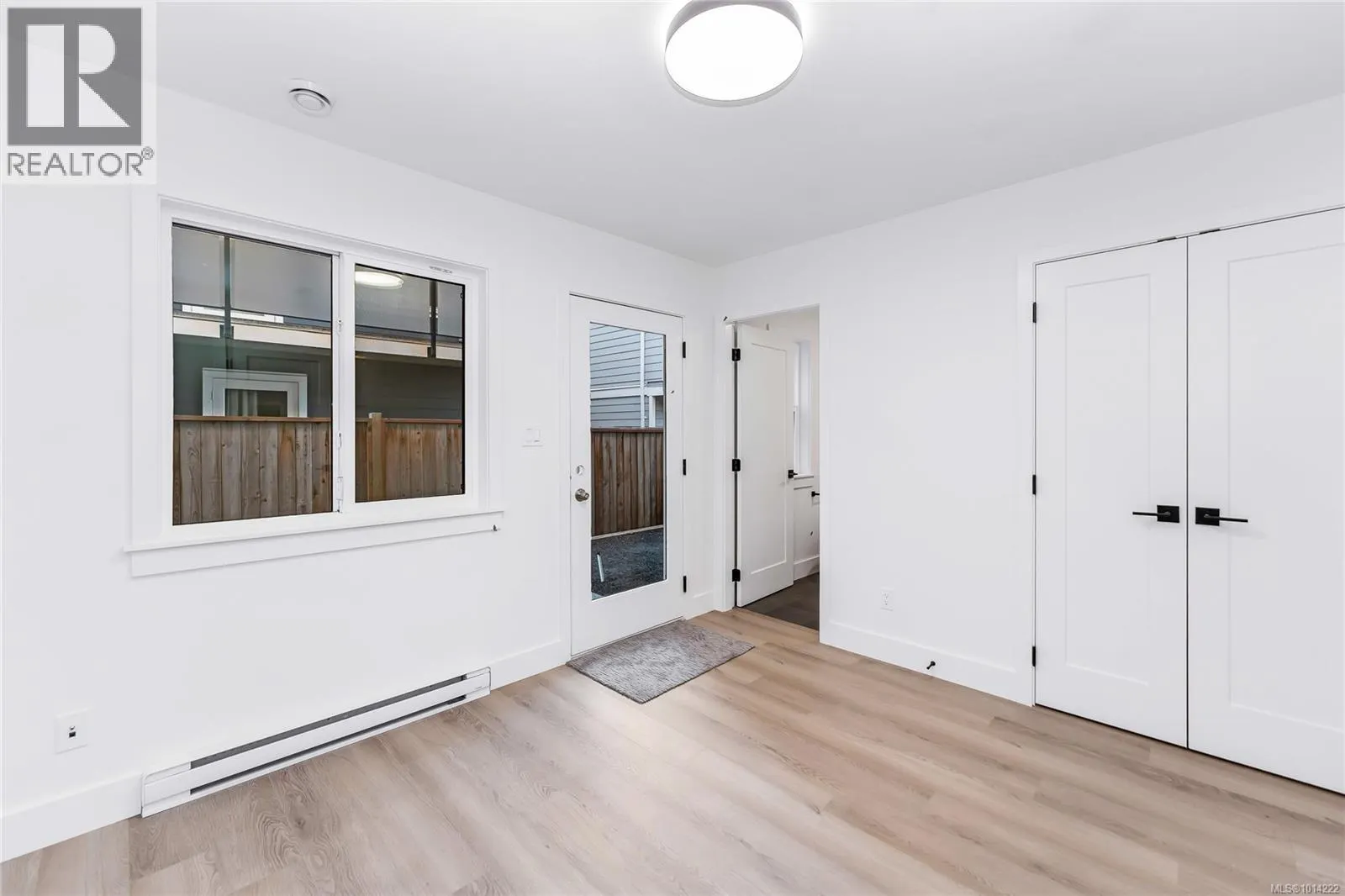 905 Vine Crt