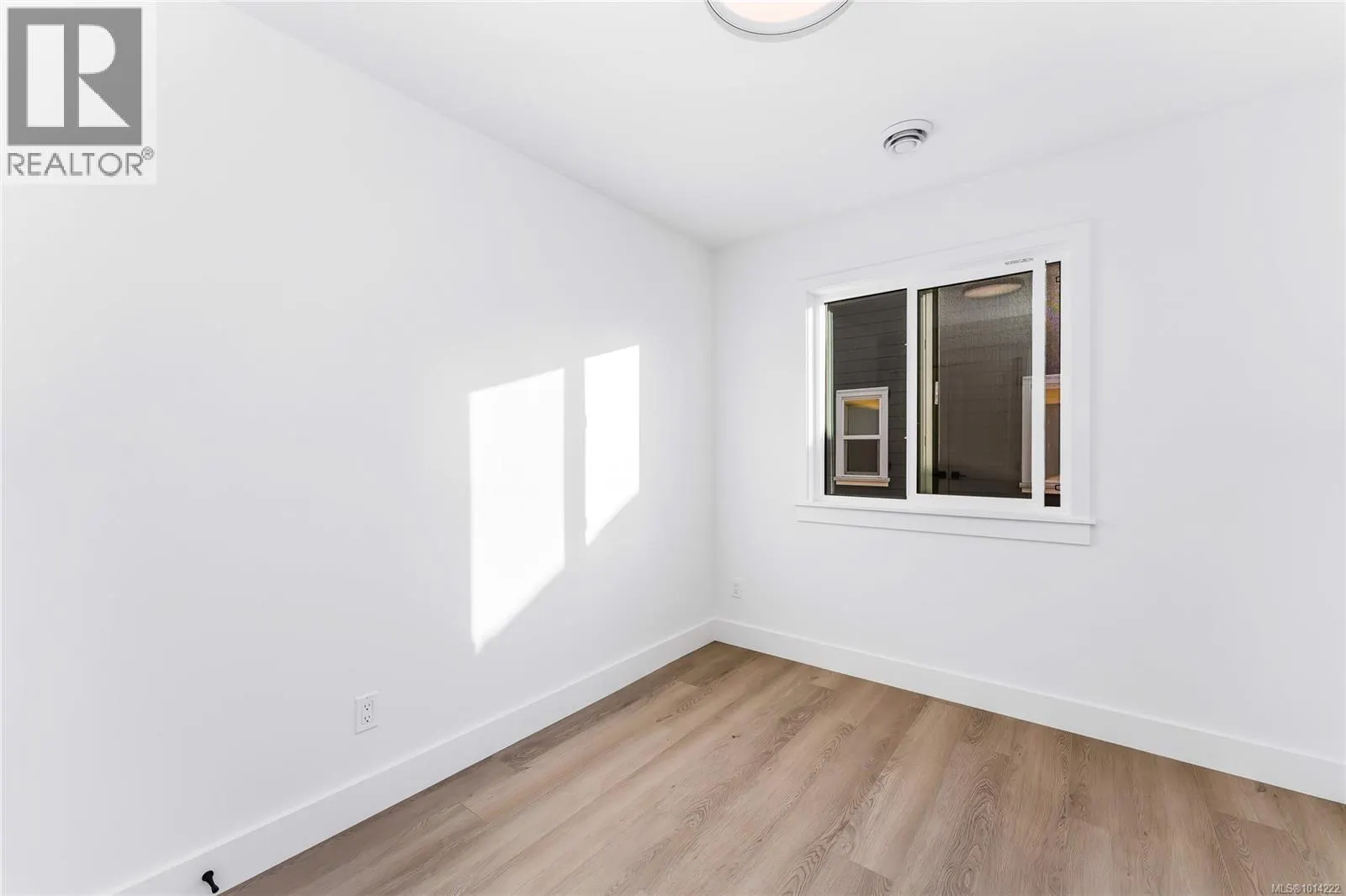 905 Vine Crt
