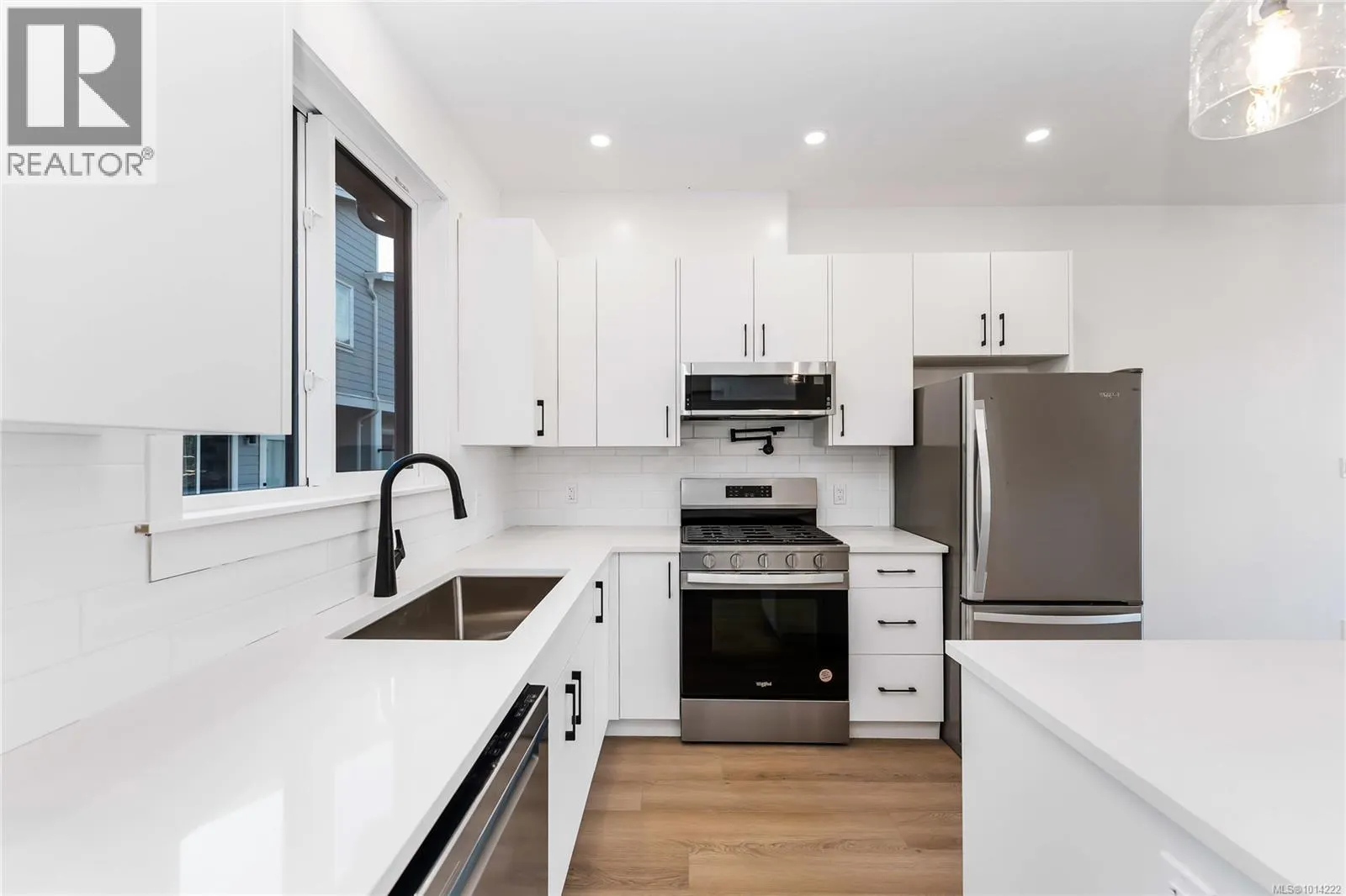 905 Vine Crt