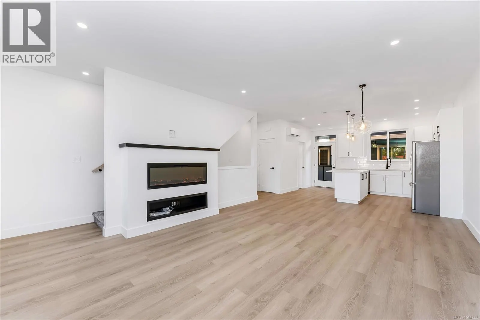 905 Vine Crt