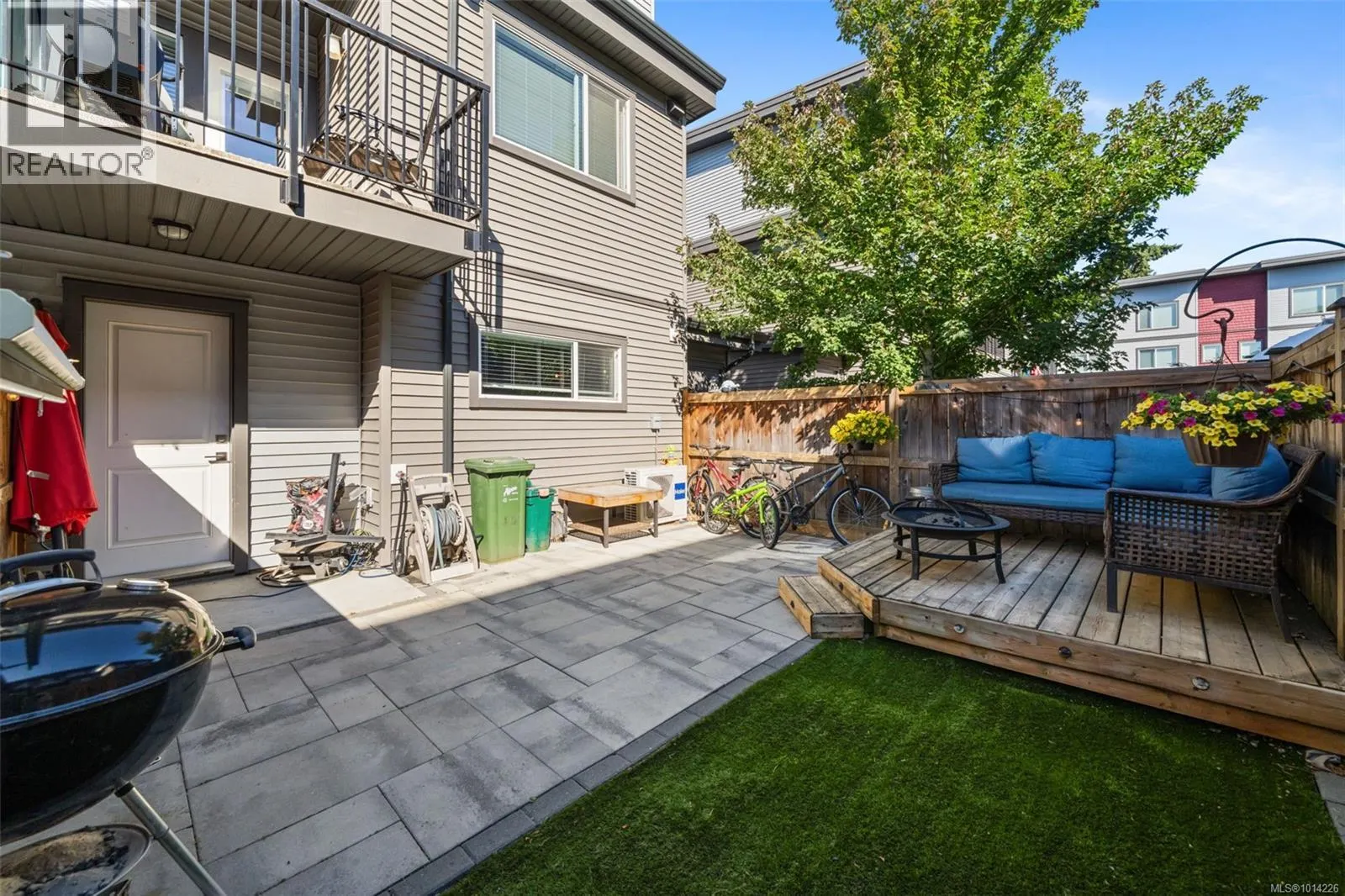 304 3351 Luxton Rd