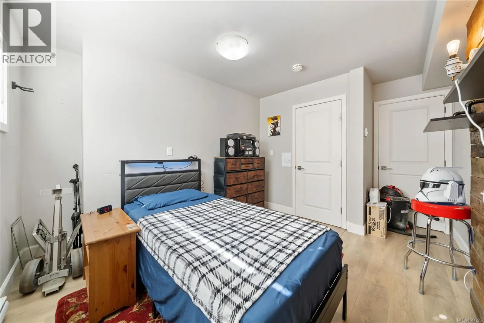 304 3351 Luxton Rd