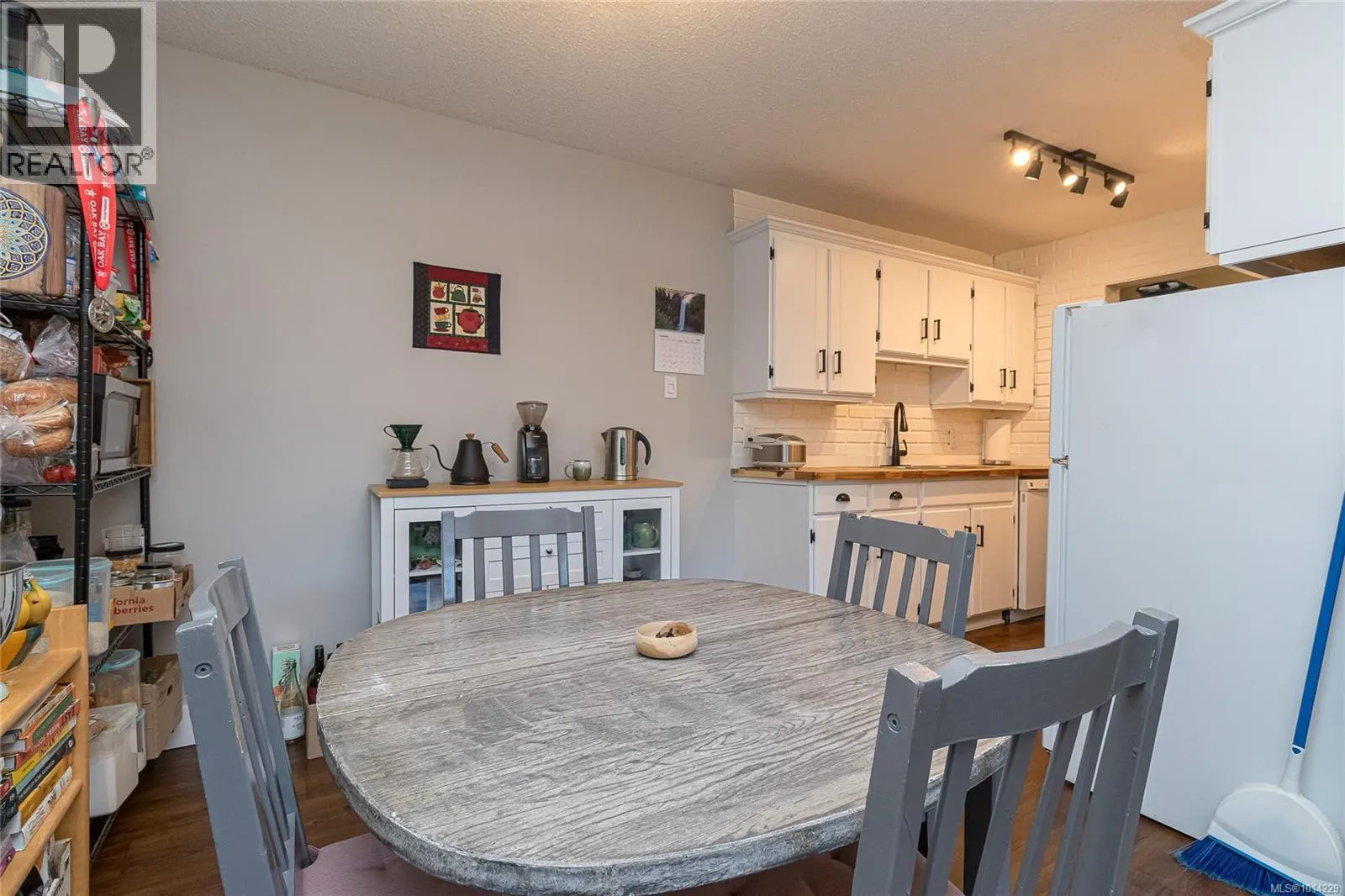 204 1024 Fairfield Rd
