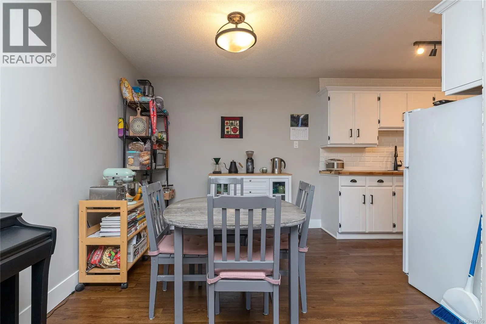 204 1024 Fairfield Rd