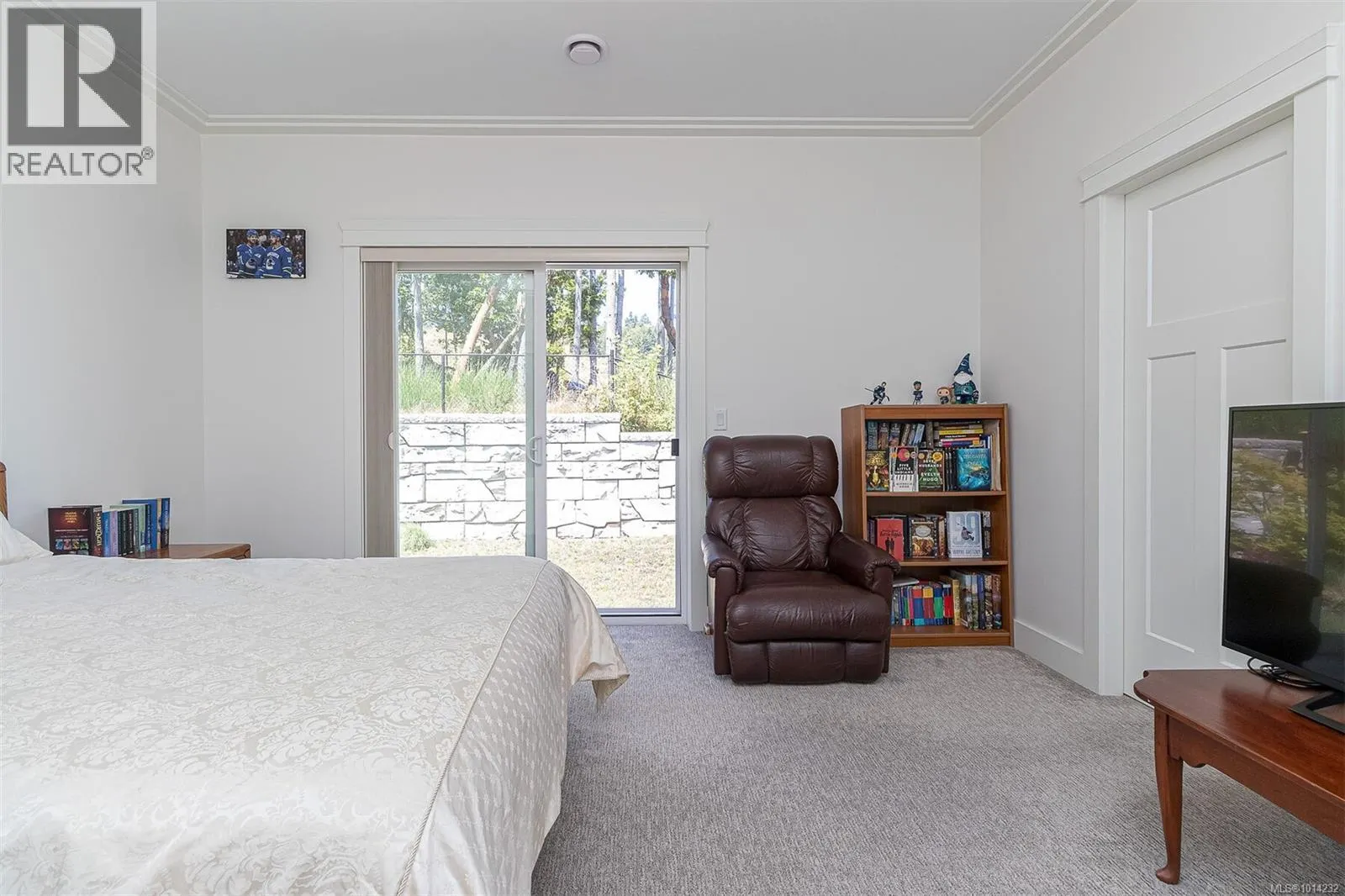 2406 Azurite Cres