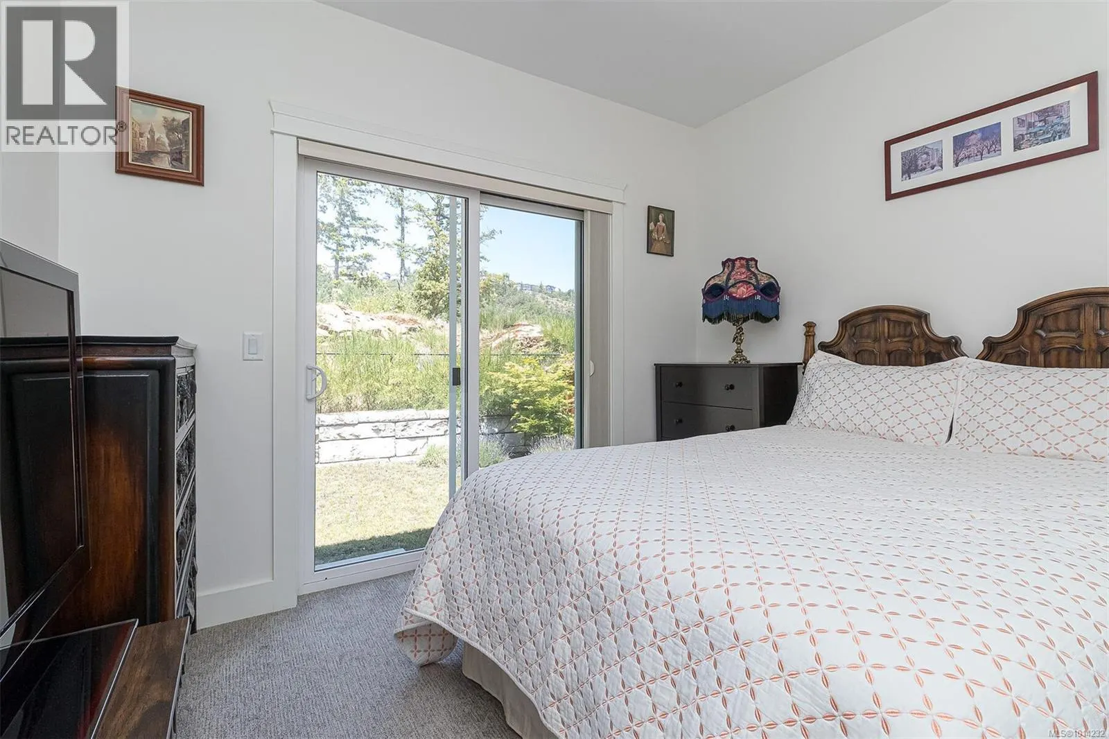 2406 Azurite Cres