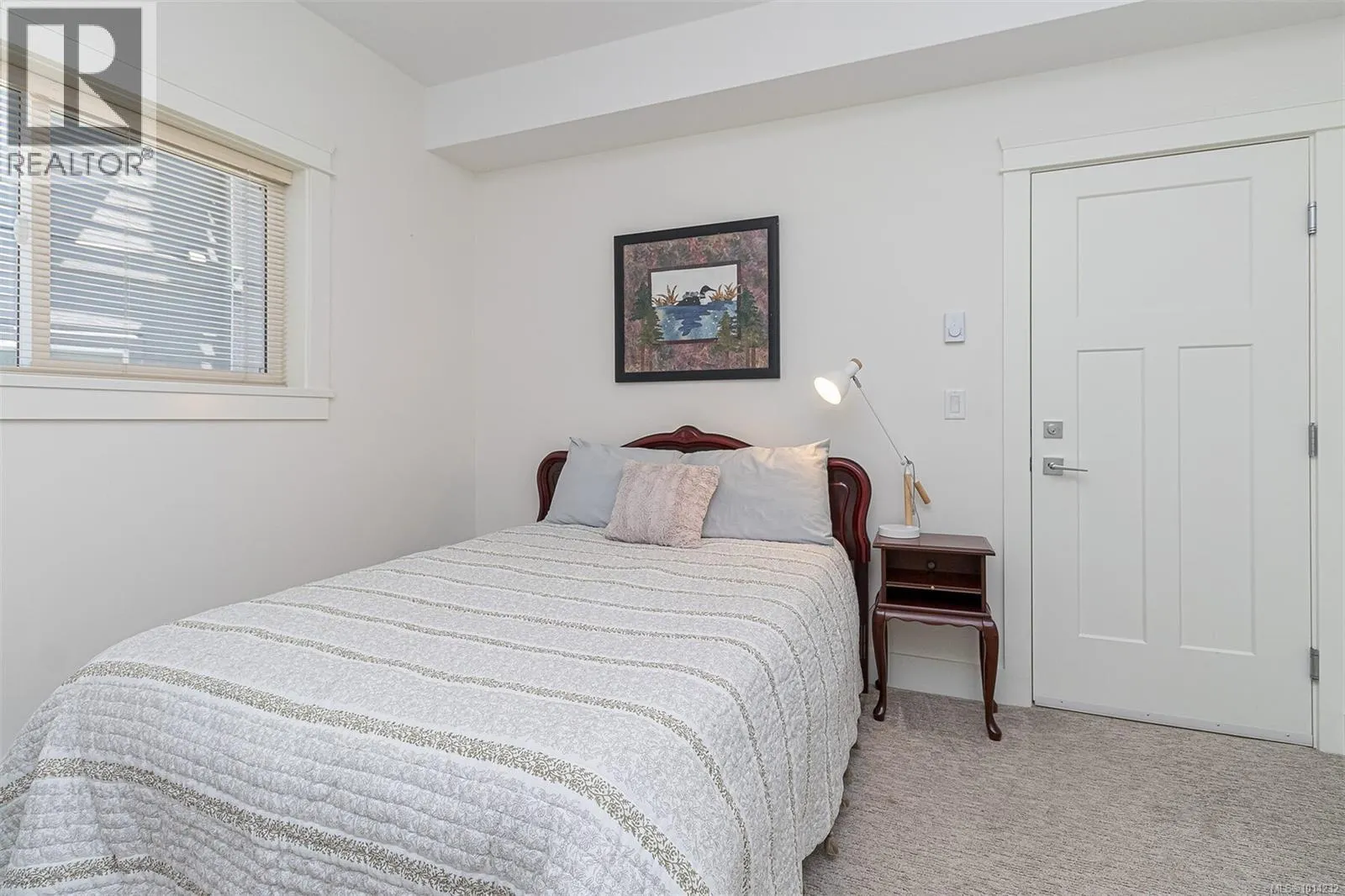 2406 Azurite Cres