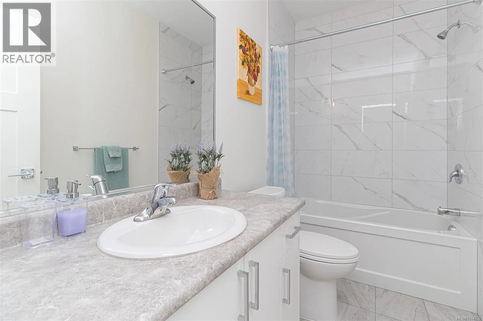 2406 Azurite Cres