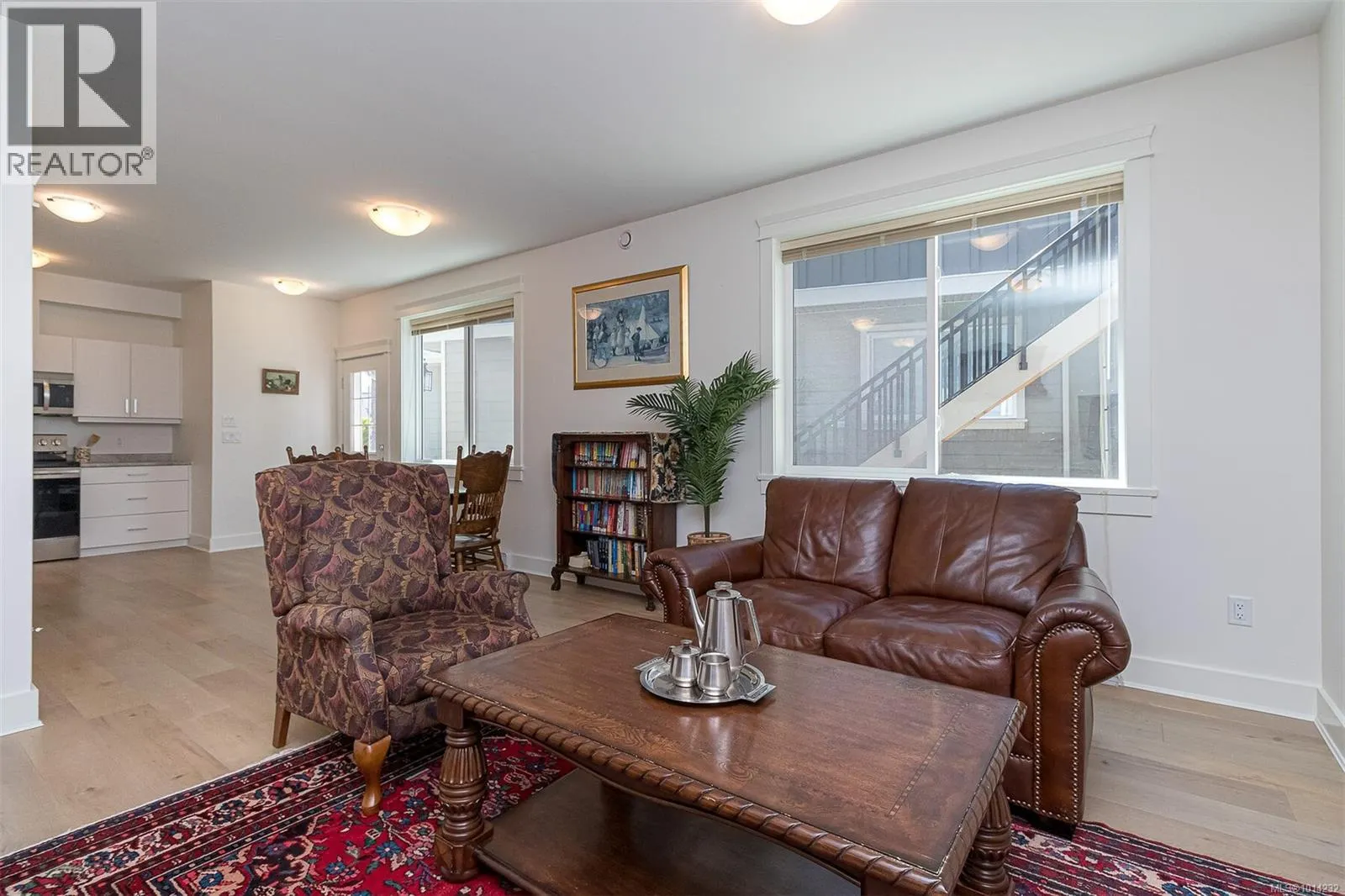 2406 Azurite Cres