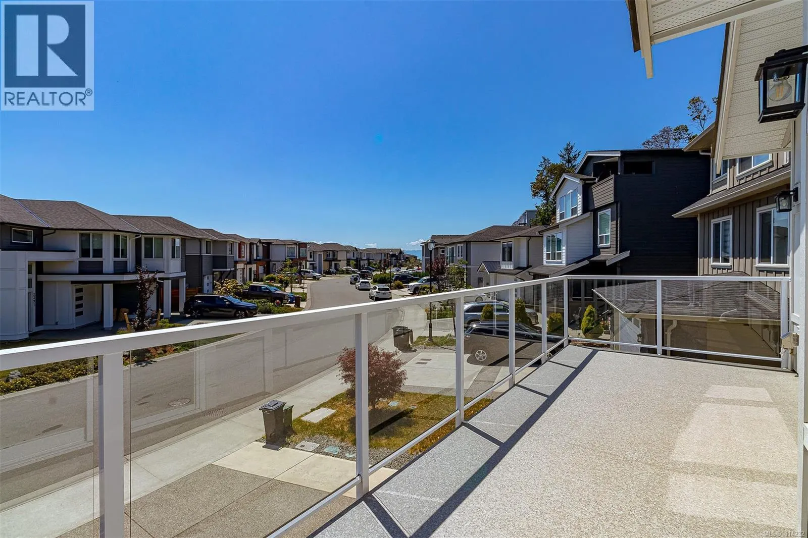 2406 Azurite Cres