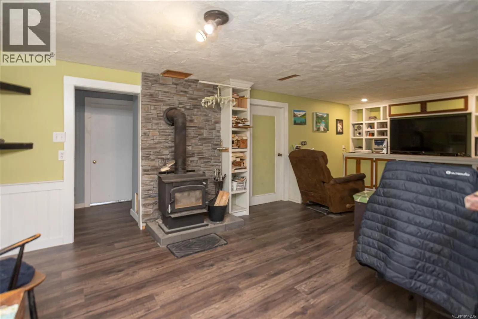 10695 Chemainus Rd