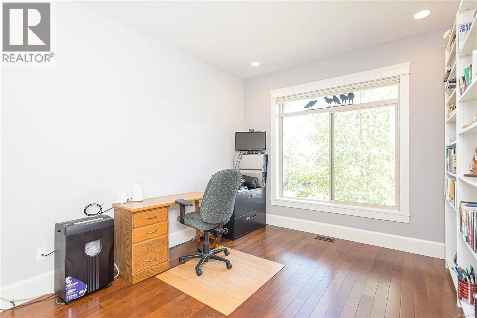 101 Royal Oak Pl