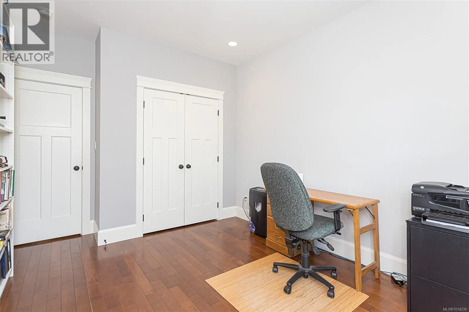 101 Royal Oak Pl
