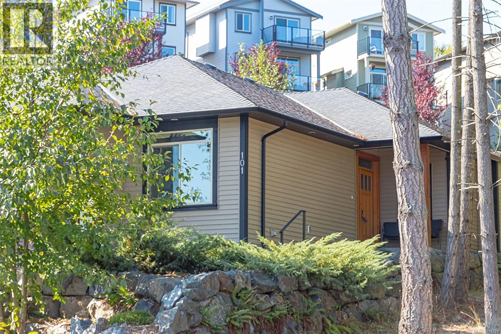 101 Royal Oak Pl