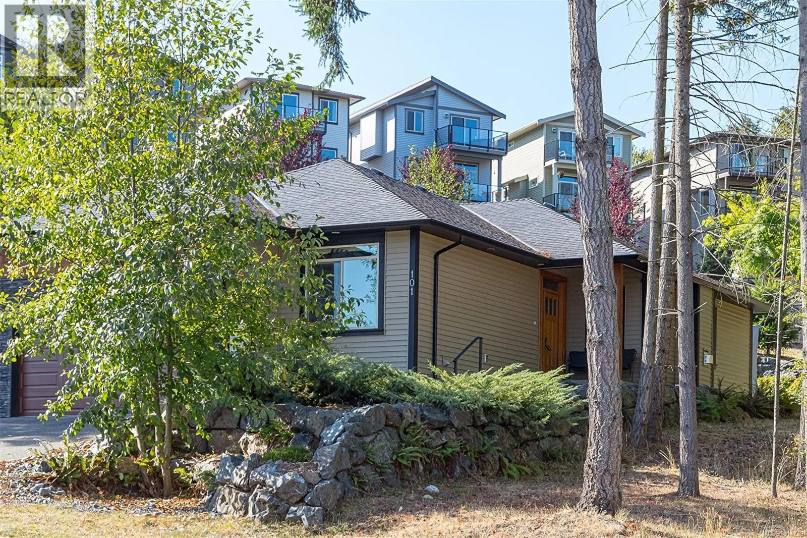 101 Royal Oak Pl