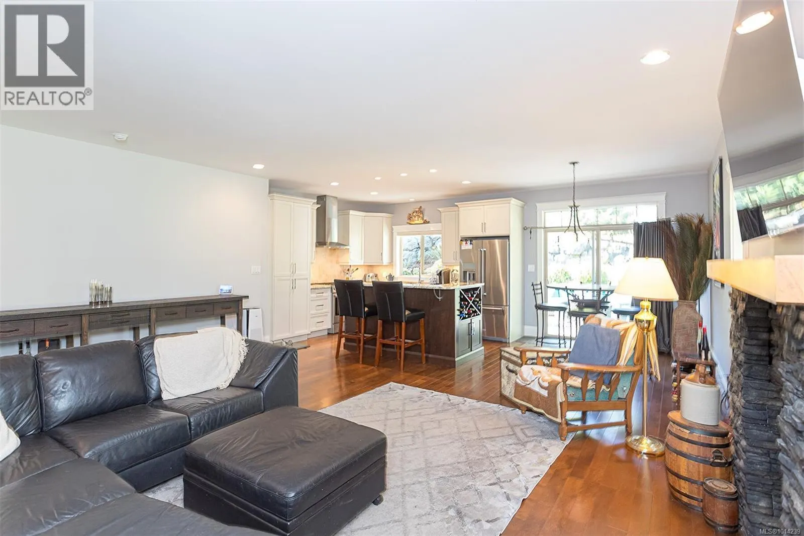 101 Royal Oak Pl