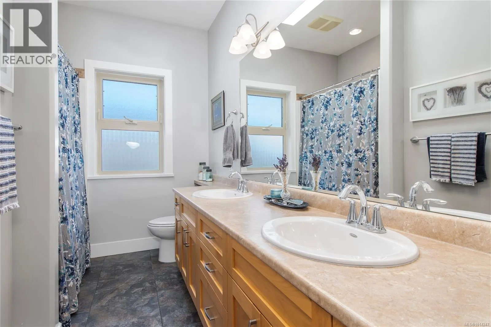 2953 Pacific View Terr
