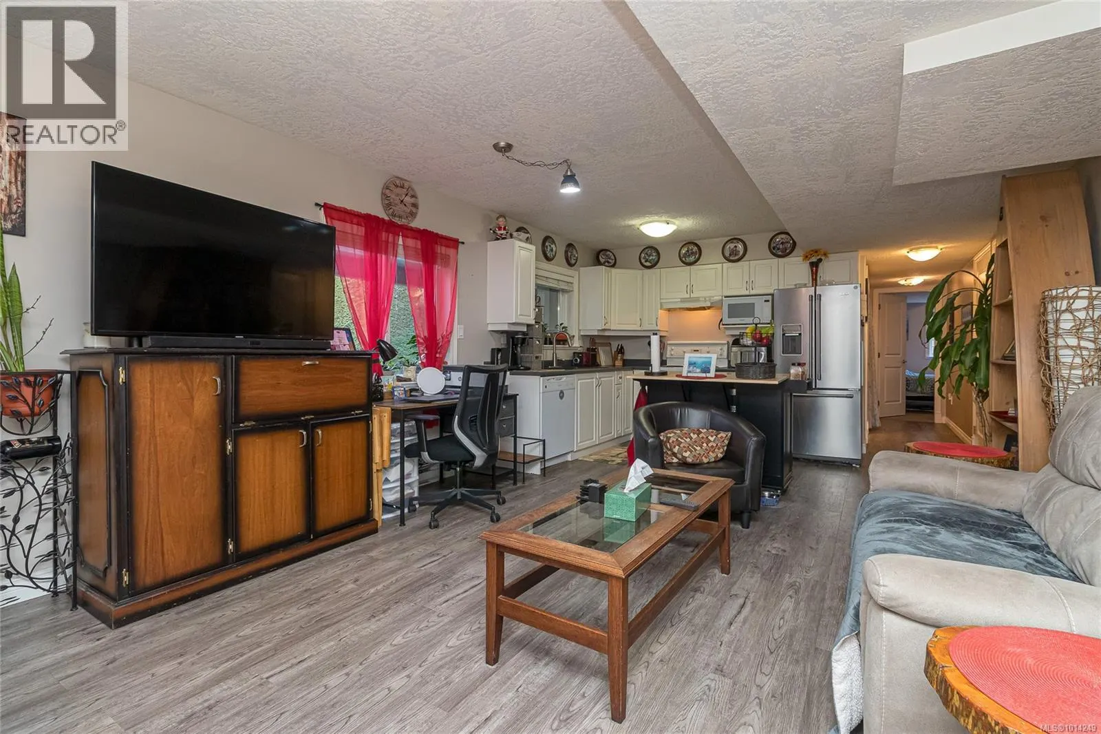 1204 Knockan Pl