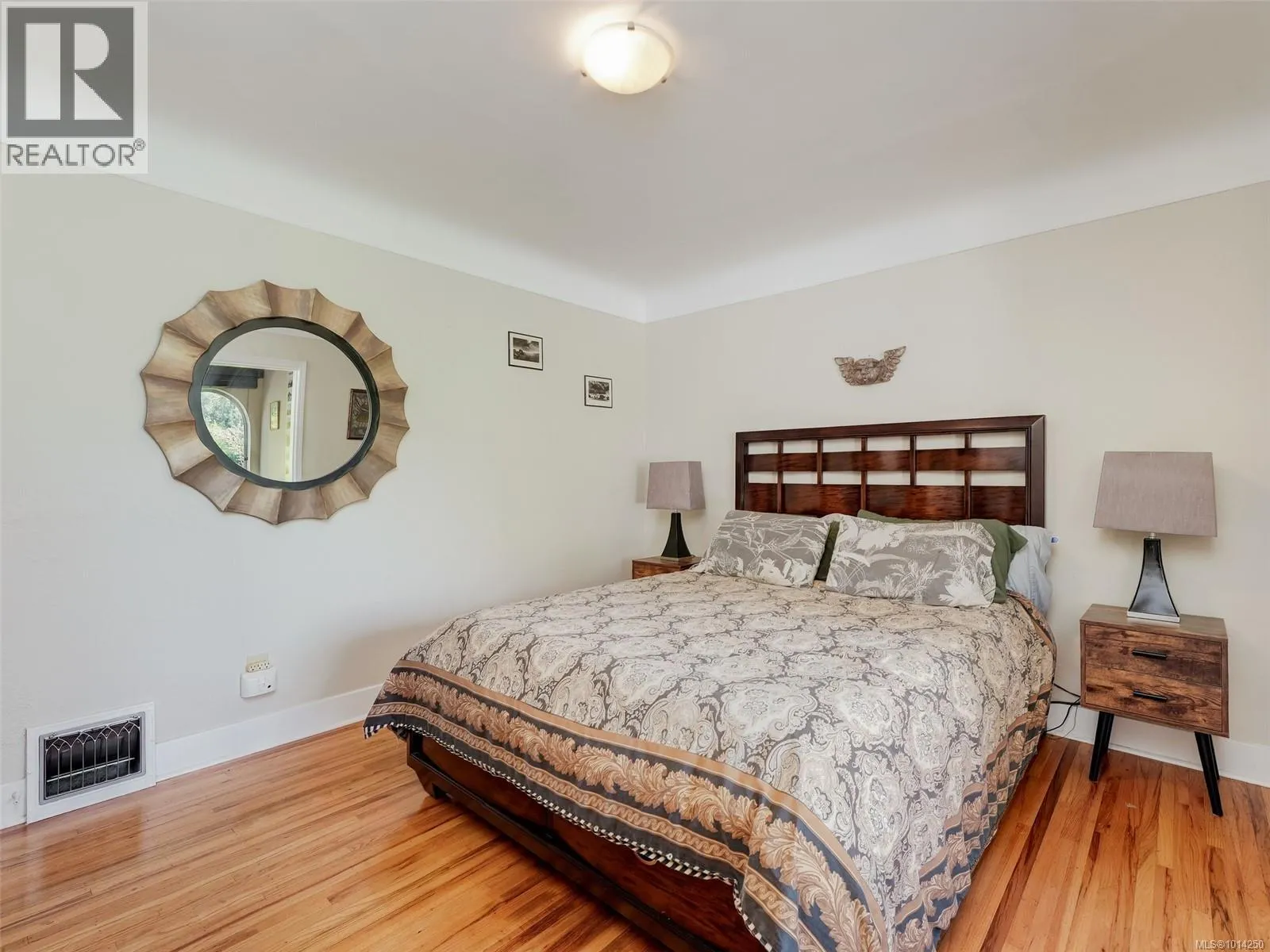 1016 CRAIGDARROCH Rd