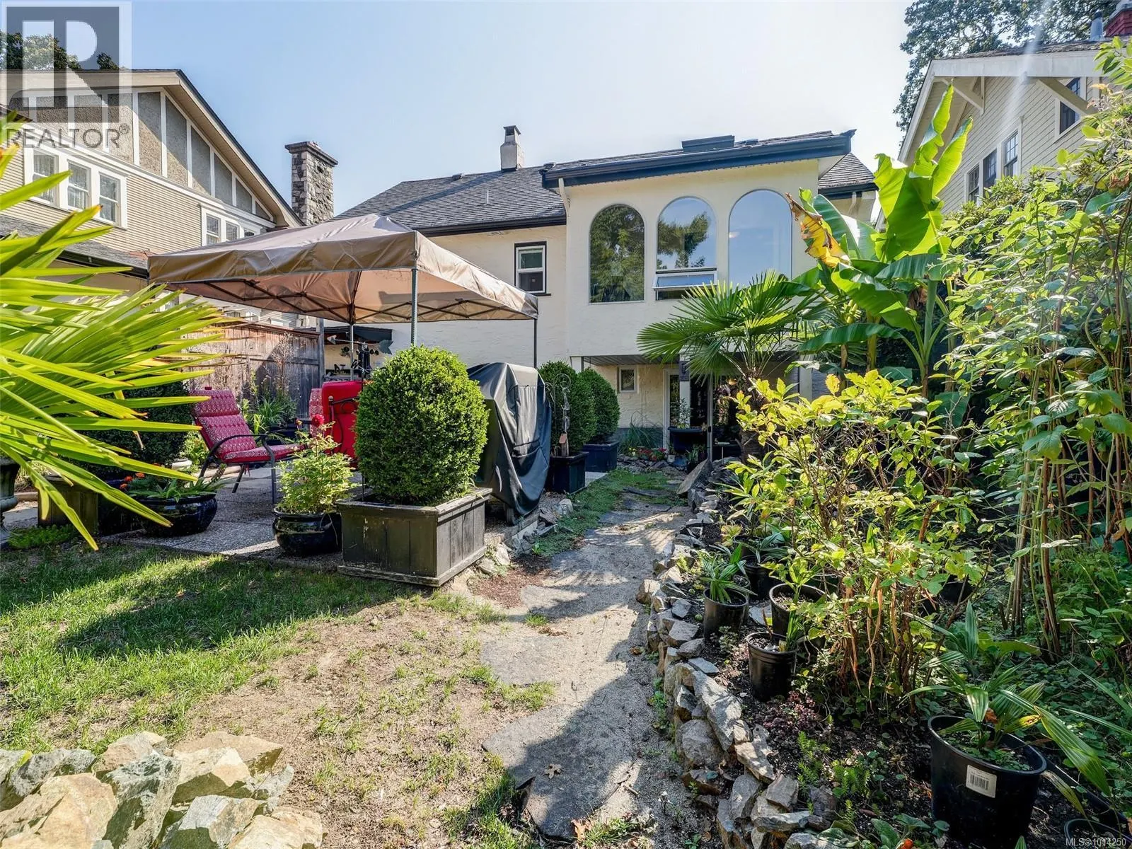 1016 CRAIGDARROCH Rd