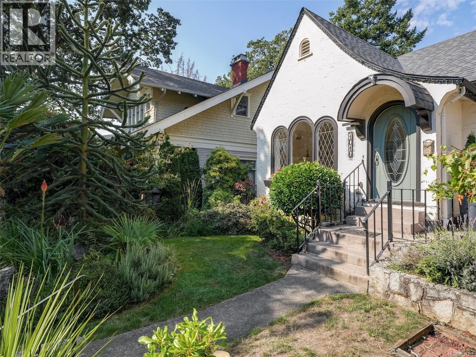 1016 CRAIGDARROCH Rd