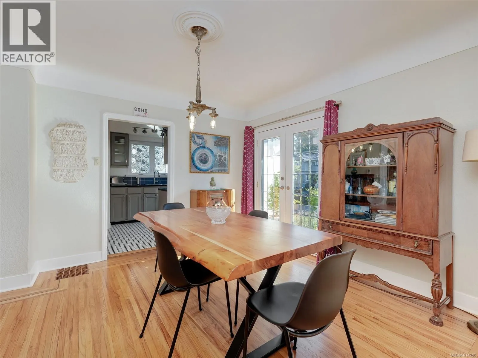 1016 CRAIGDARROCH Rd