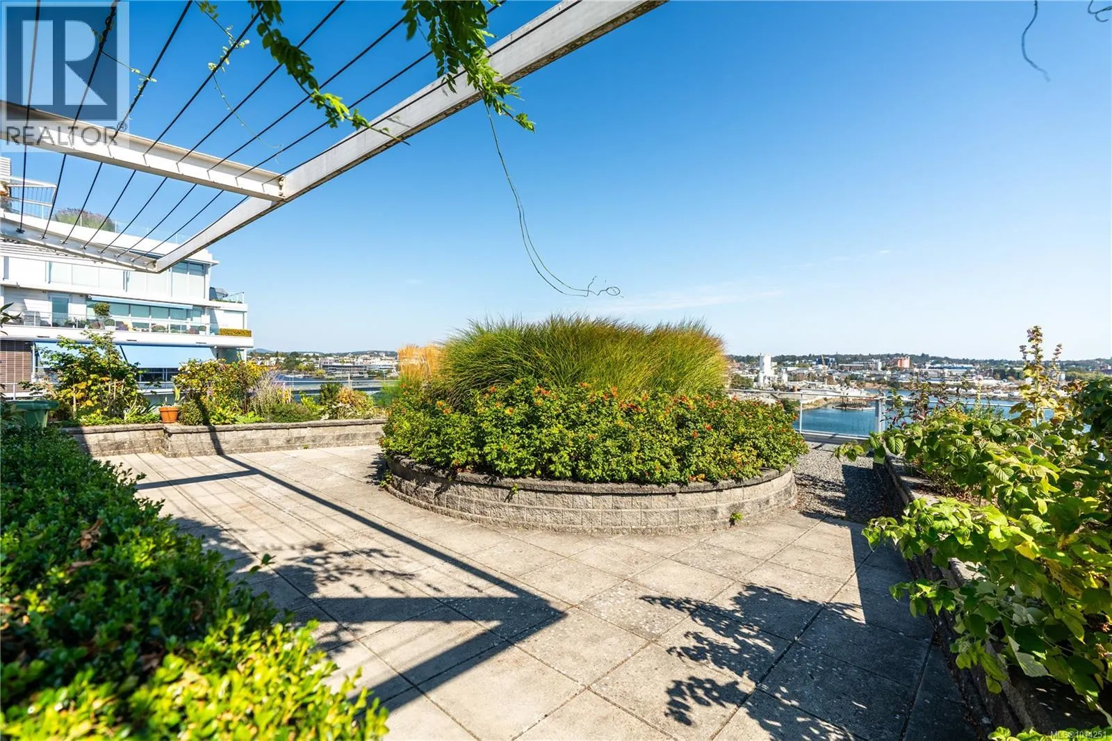 G1 395 Tyee Rd