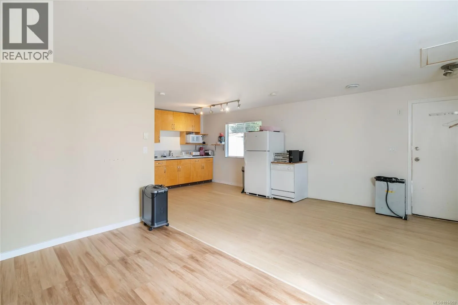473 Watfield Ave