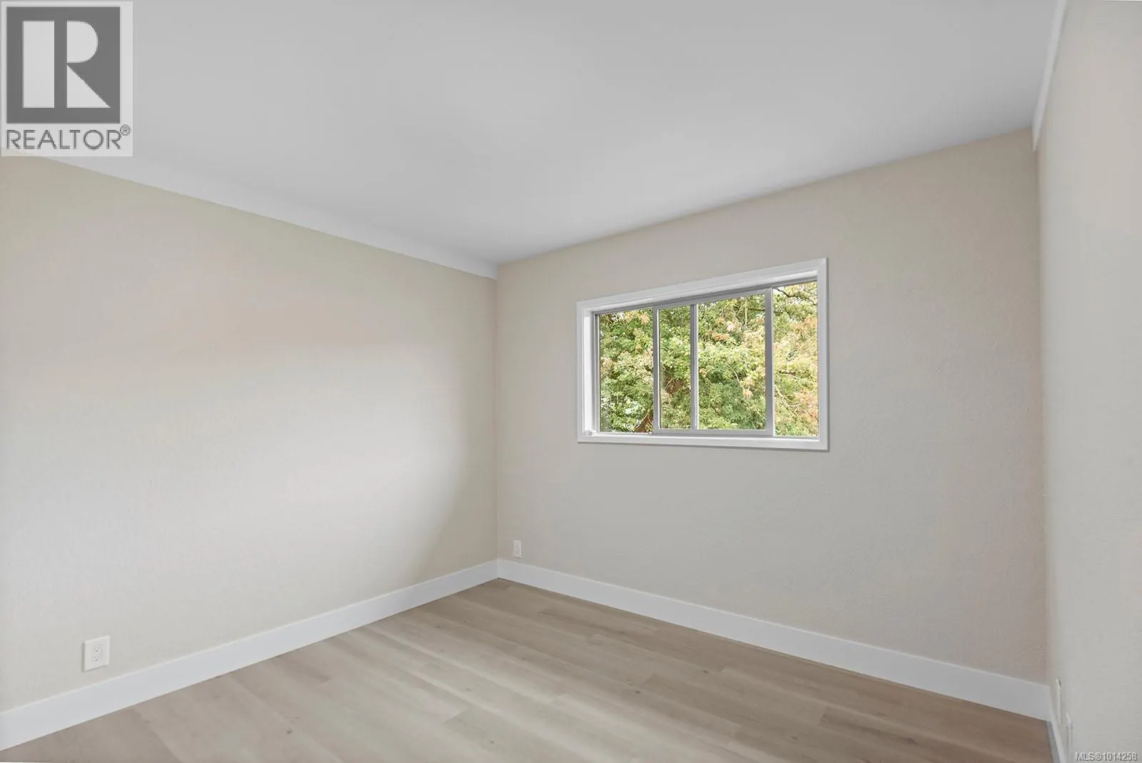 9242 Cottonwood Rd
