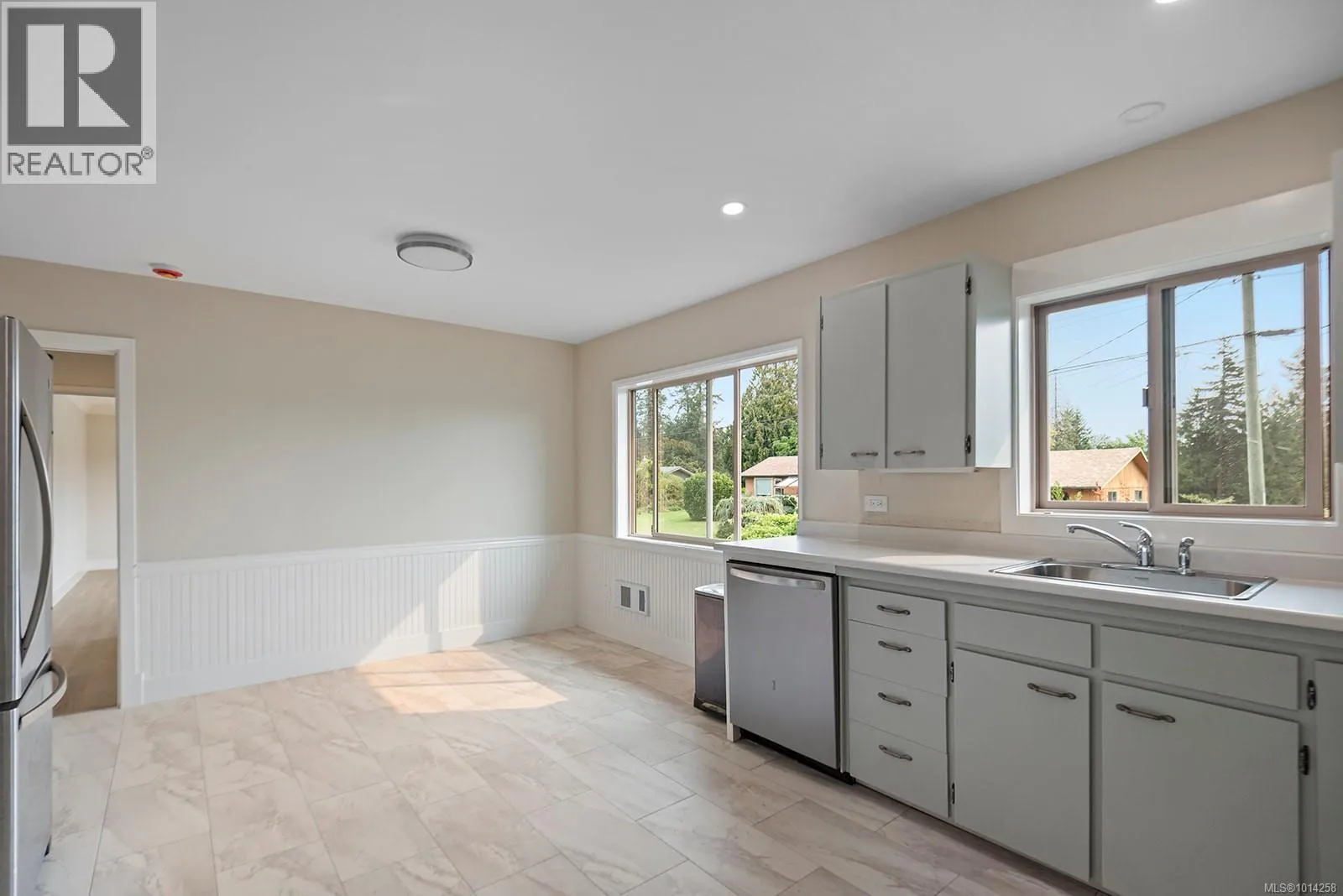 9242 Cottonwood Rd