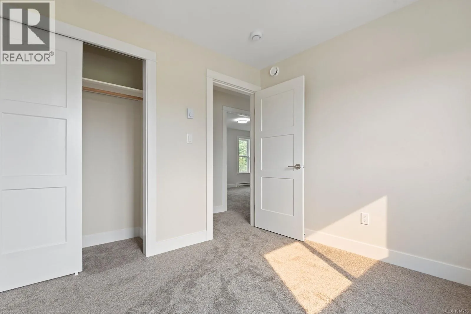 9242 Cottonwood Rd