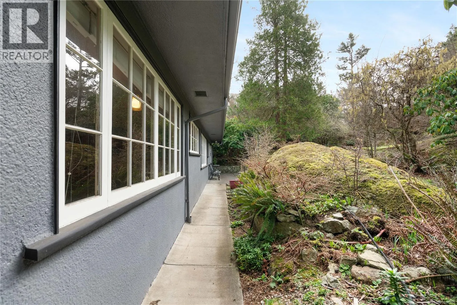 52 Sylvan Lane