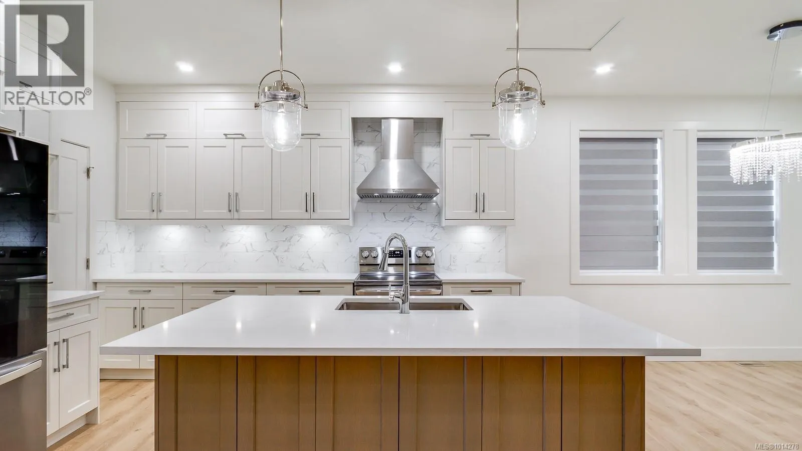 3207 Fernwood Lane
