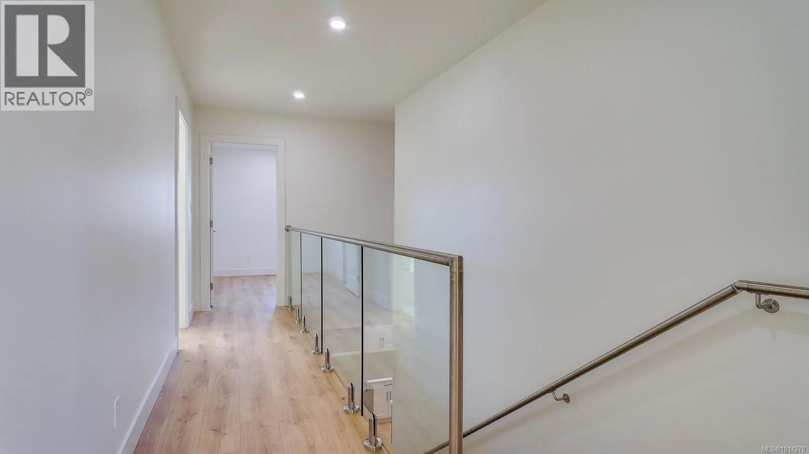 3207 Fernwood Lane