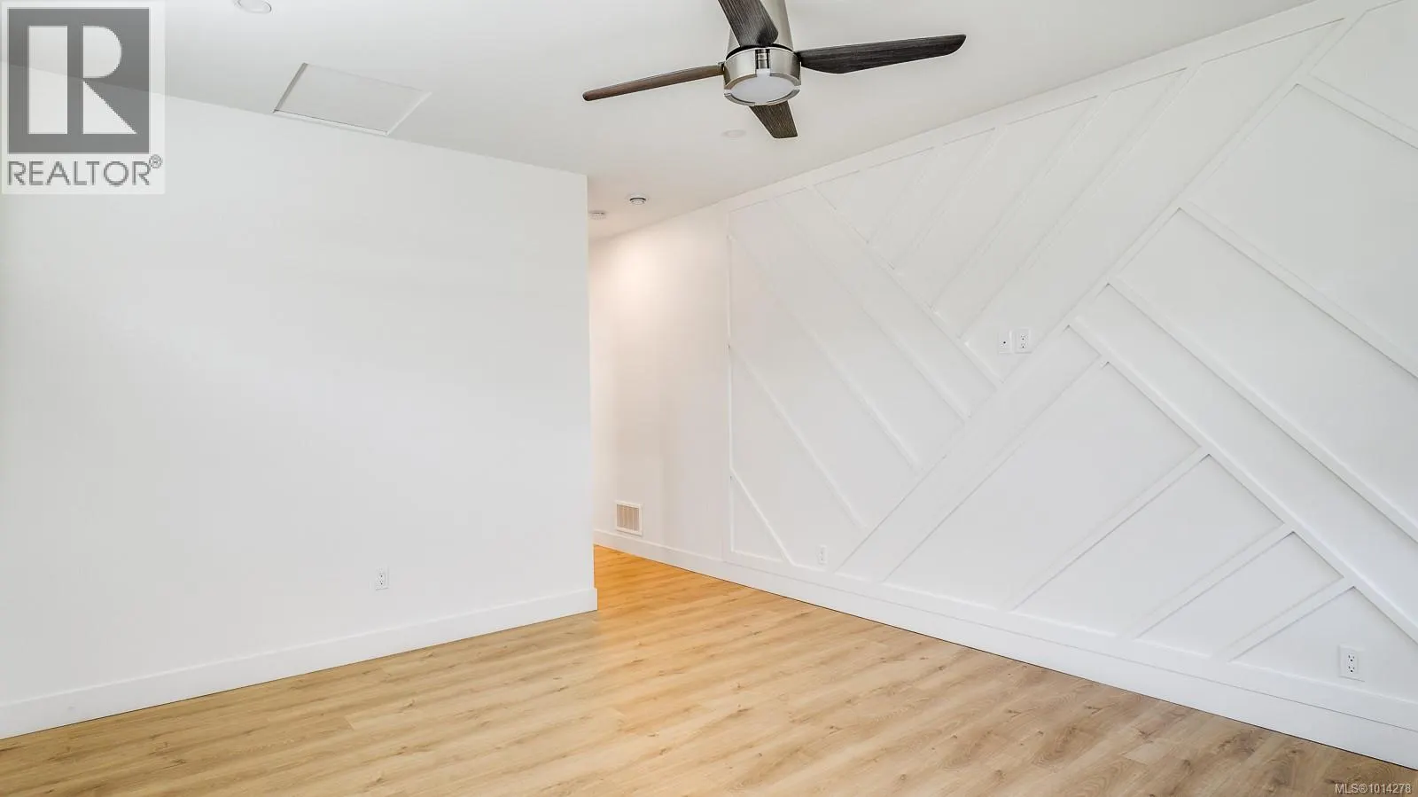 3207 Fernwood Lane