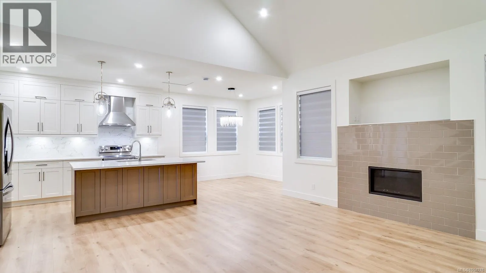 3207 Fernwood Lane
