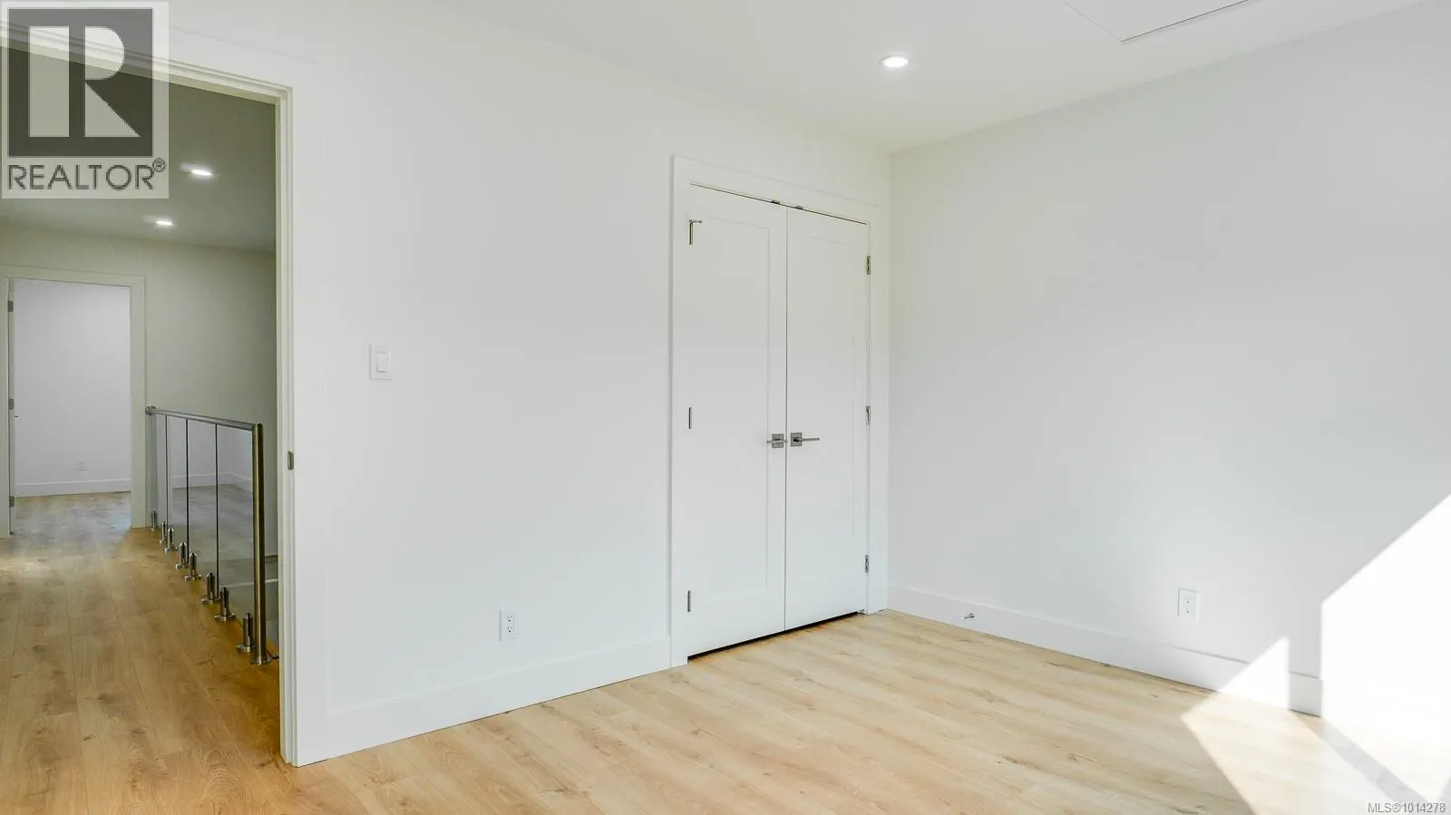 3207 Fernwood Lane