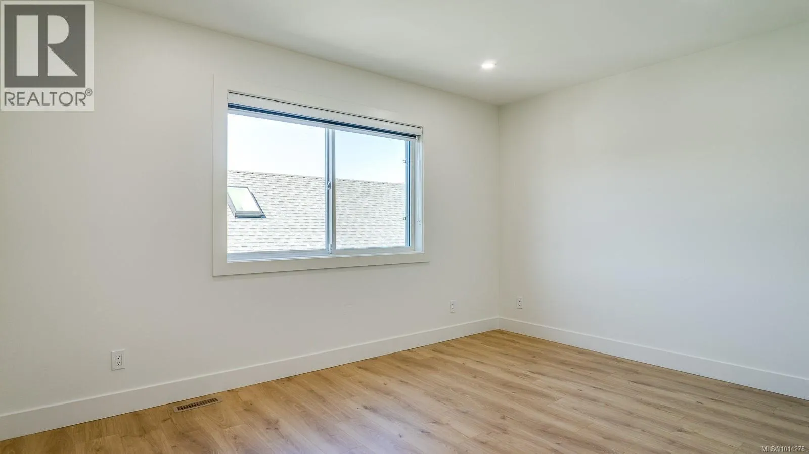3207 Fernwood Lane