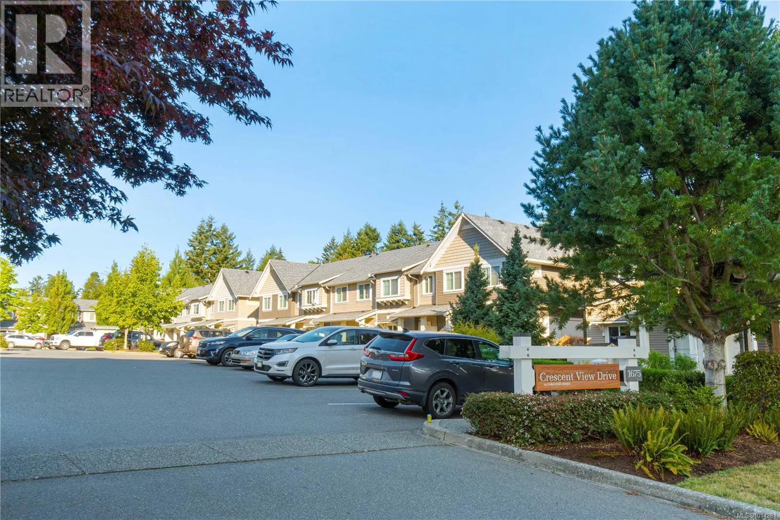 301 1675 Crescent View Dr