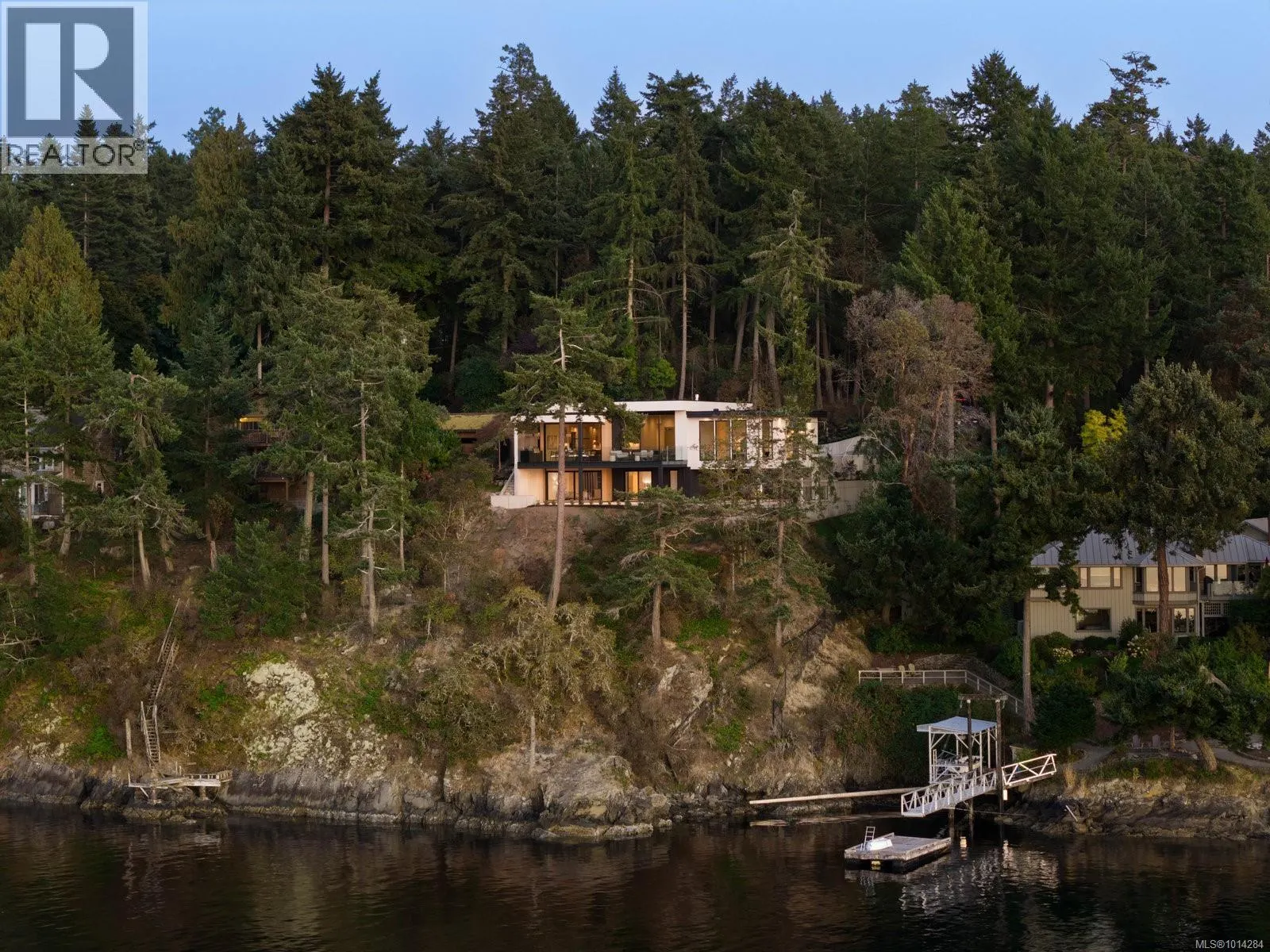 418 Lands End Rd