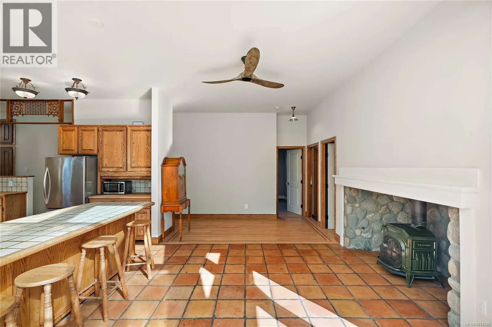845 Downey Rd