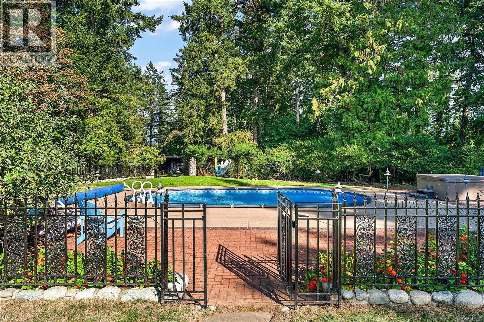 845 Downey Rd