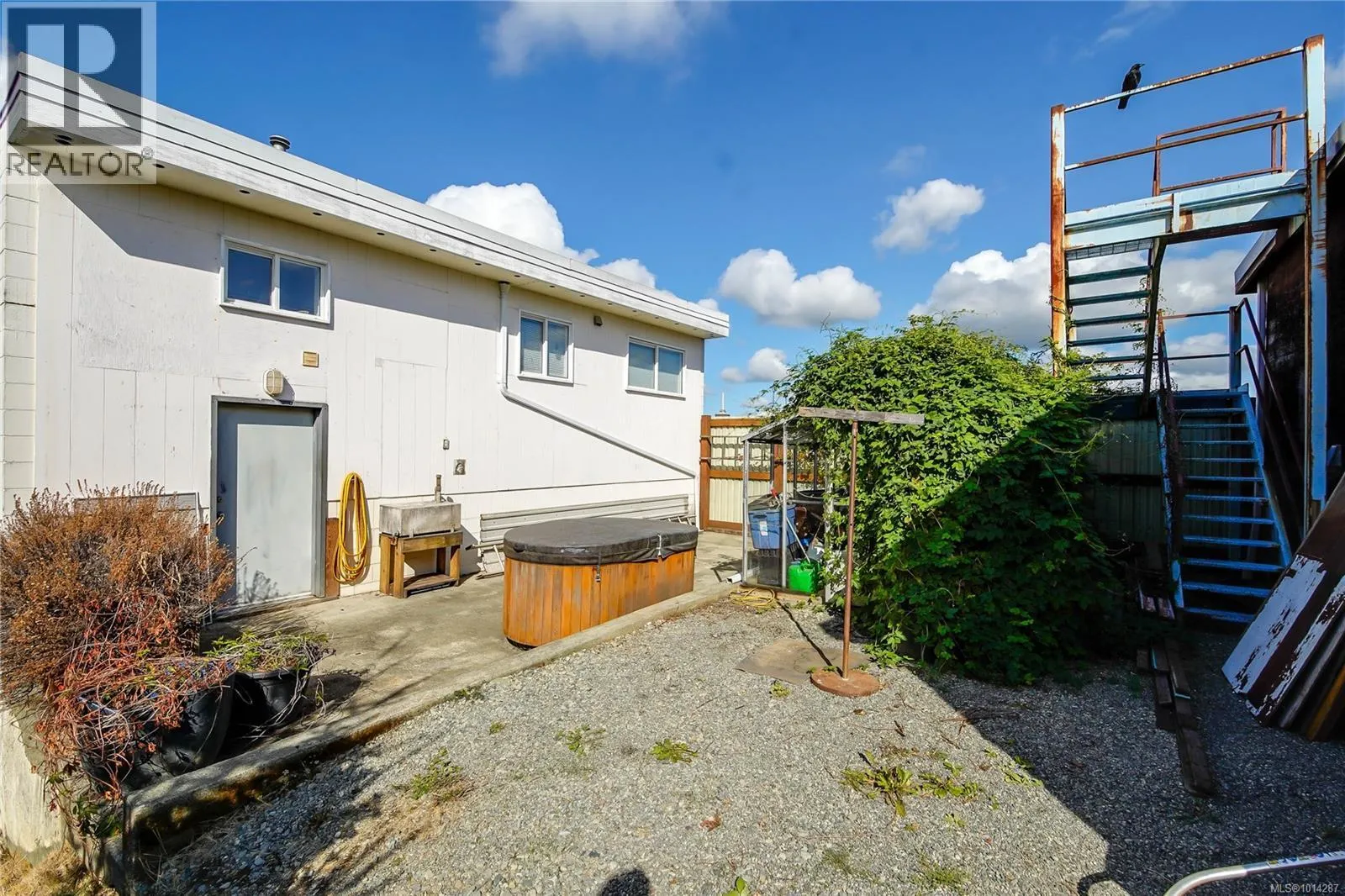 3147 2nd Ave
