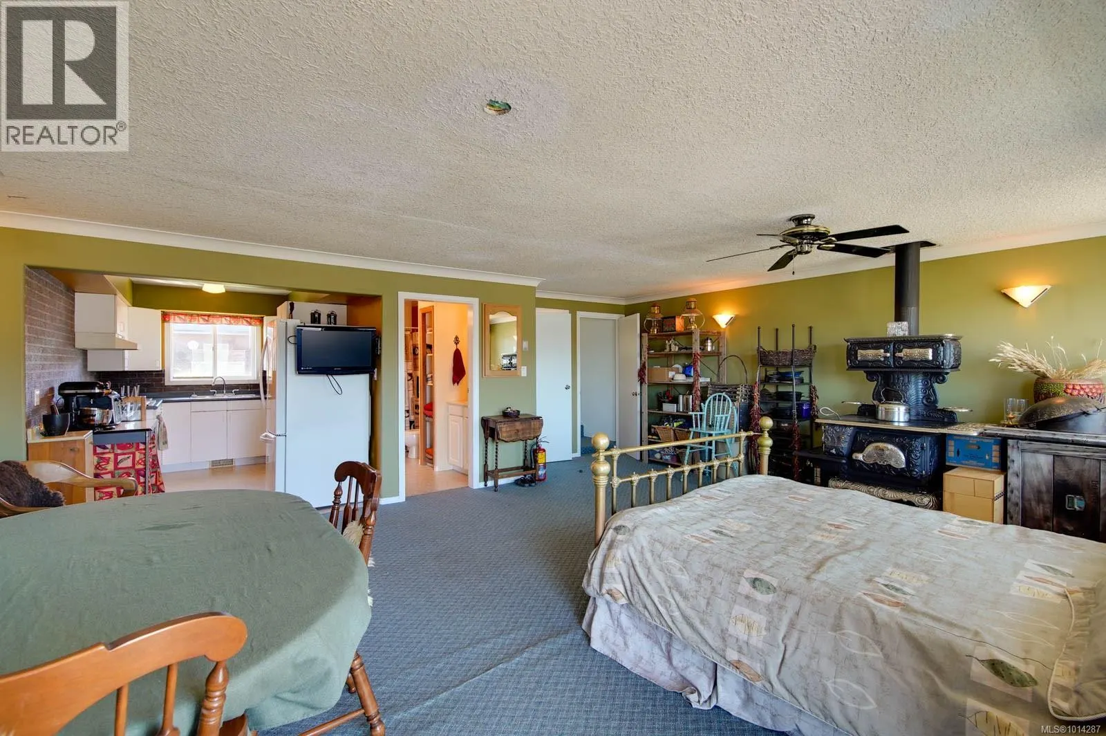 3147 2nd Ave
