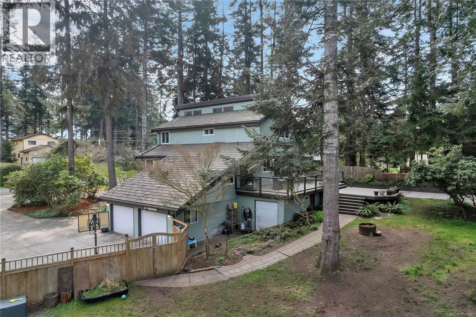 3844 Sutil Rd