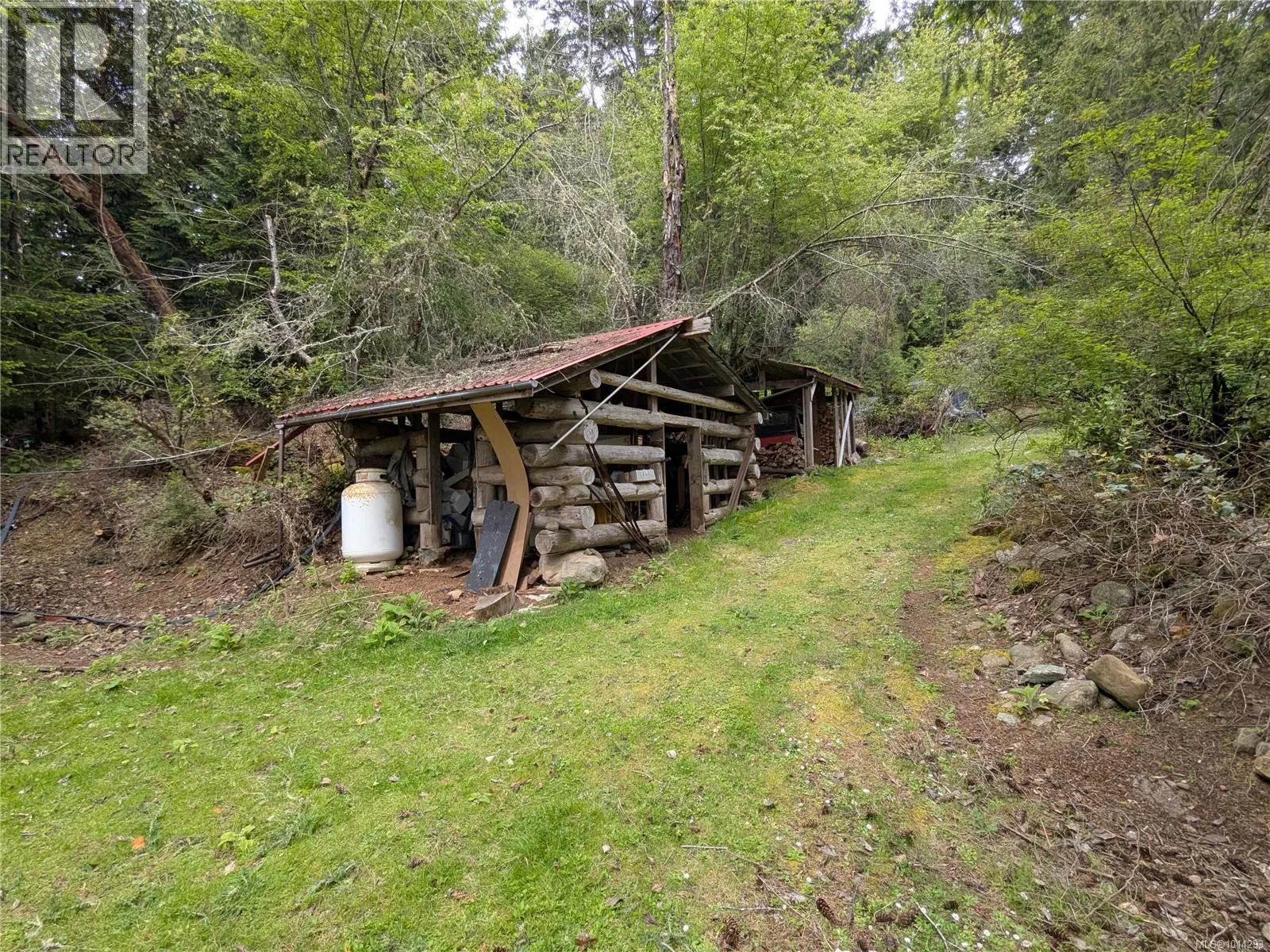 3 Grant Rd