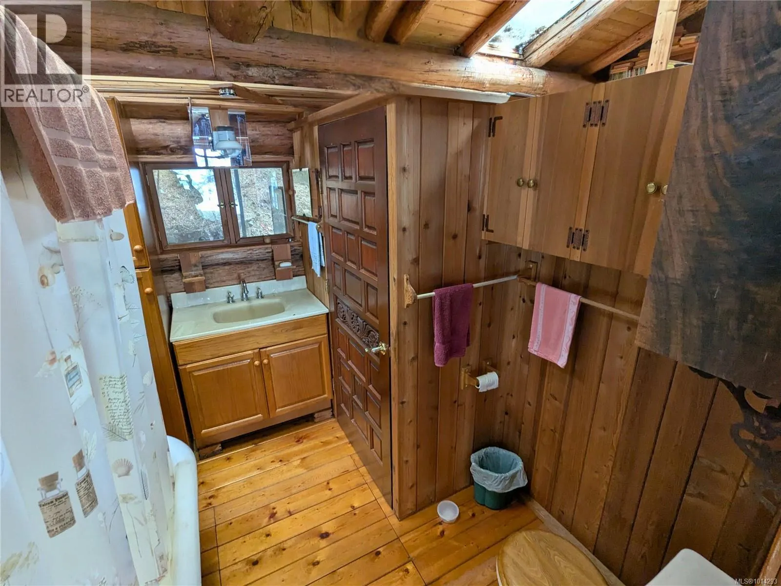 3 Grant Rd