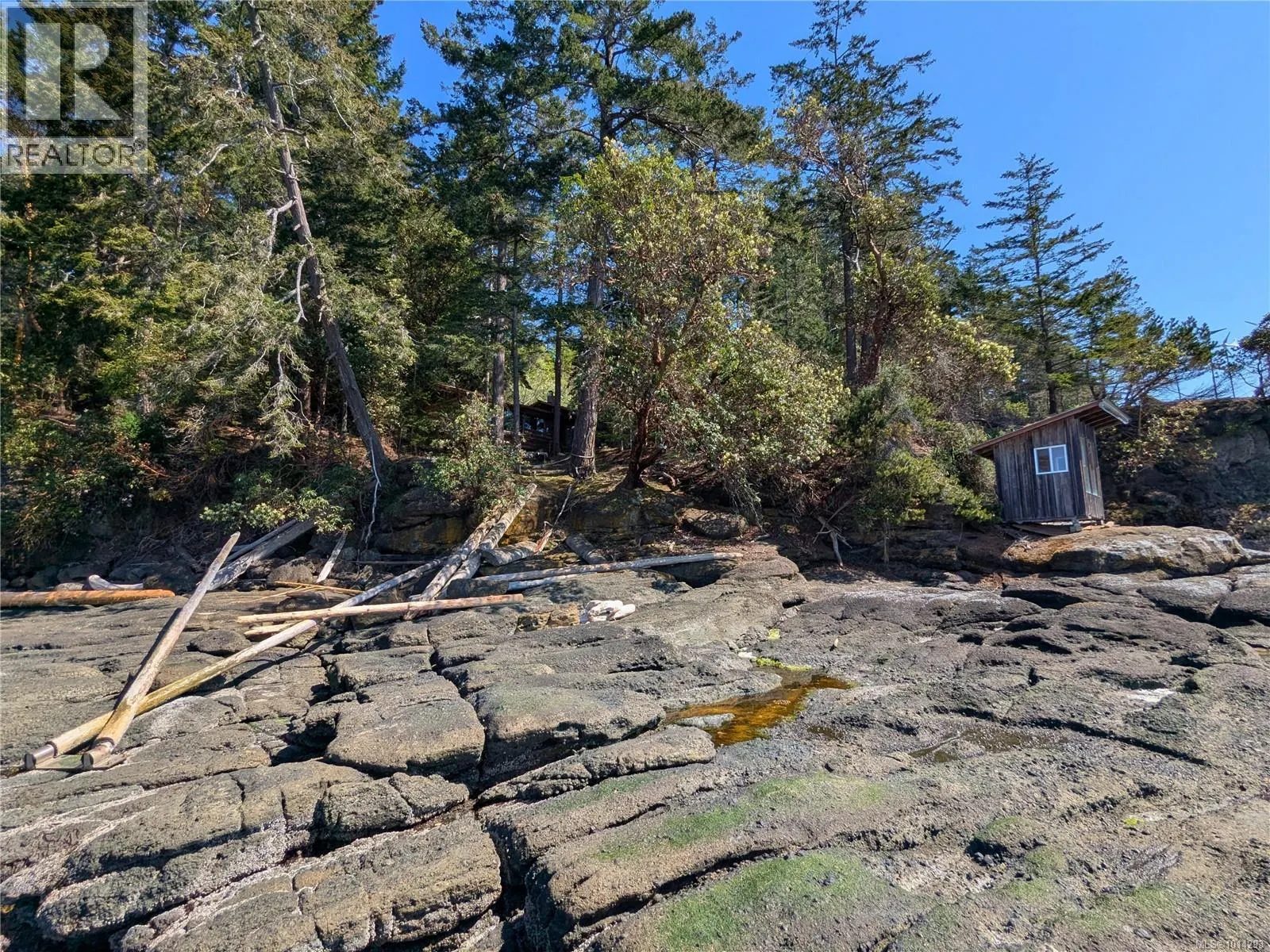 3 Grant Rd