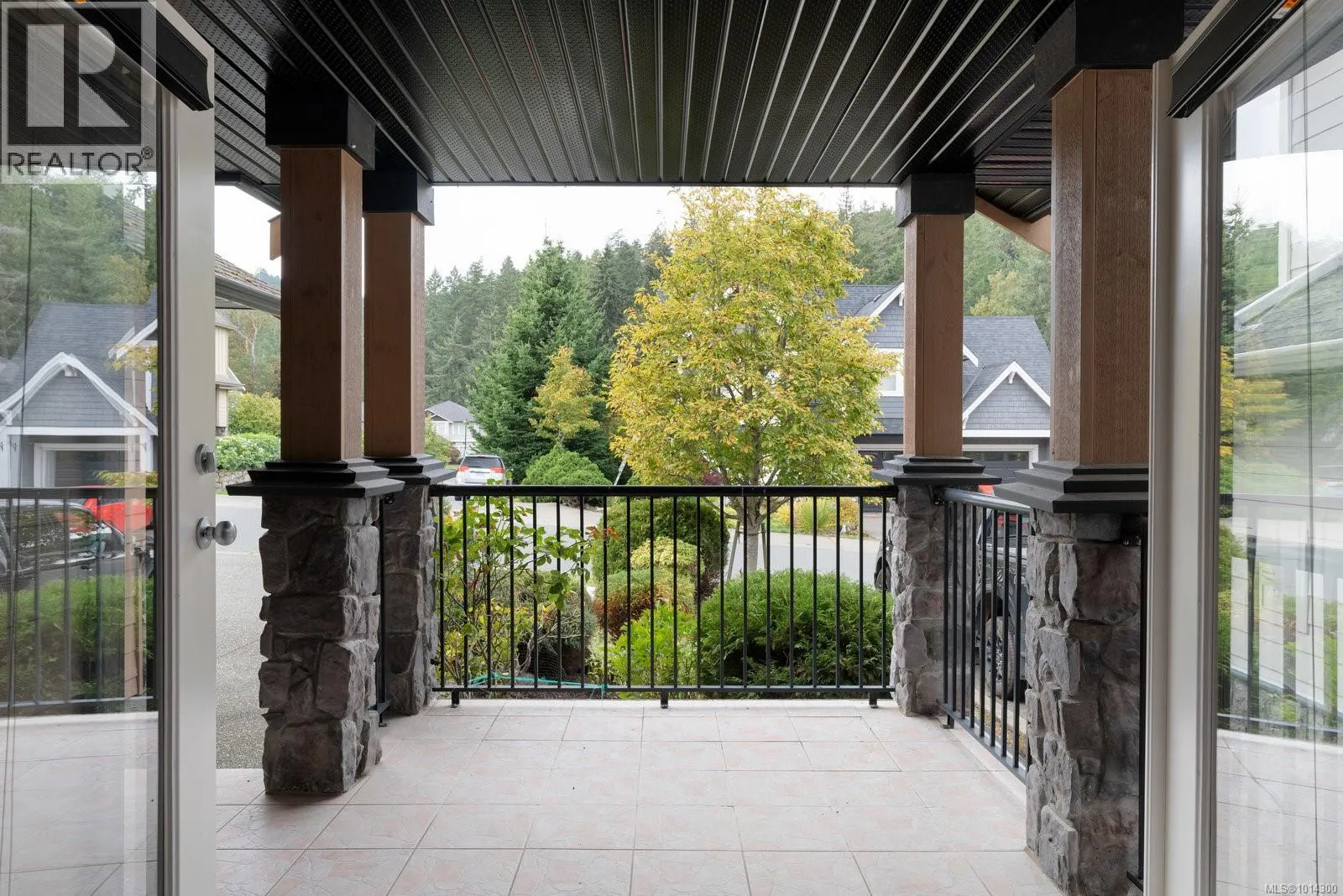 2161 Stone Gate