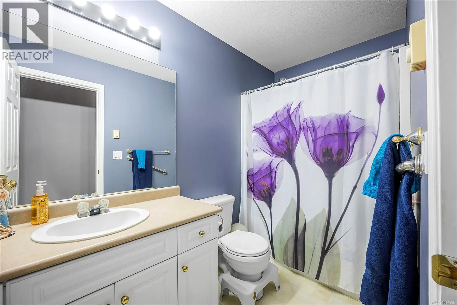 4740 Fairbrook Cres